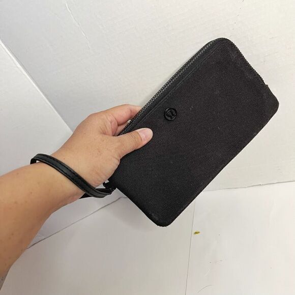 Lululemon Athletica Double Up Zip Pockets Black Clutch Pouch Wristlet Wallet - Picture 3 of 12